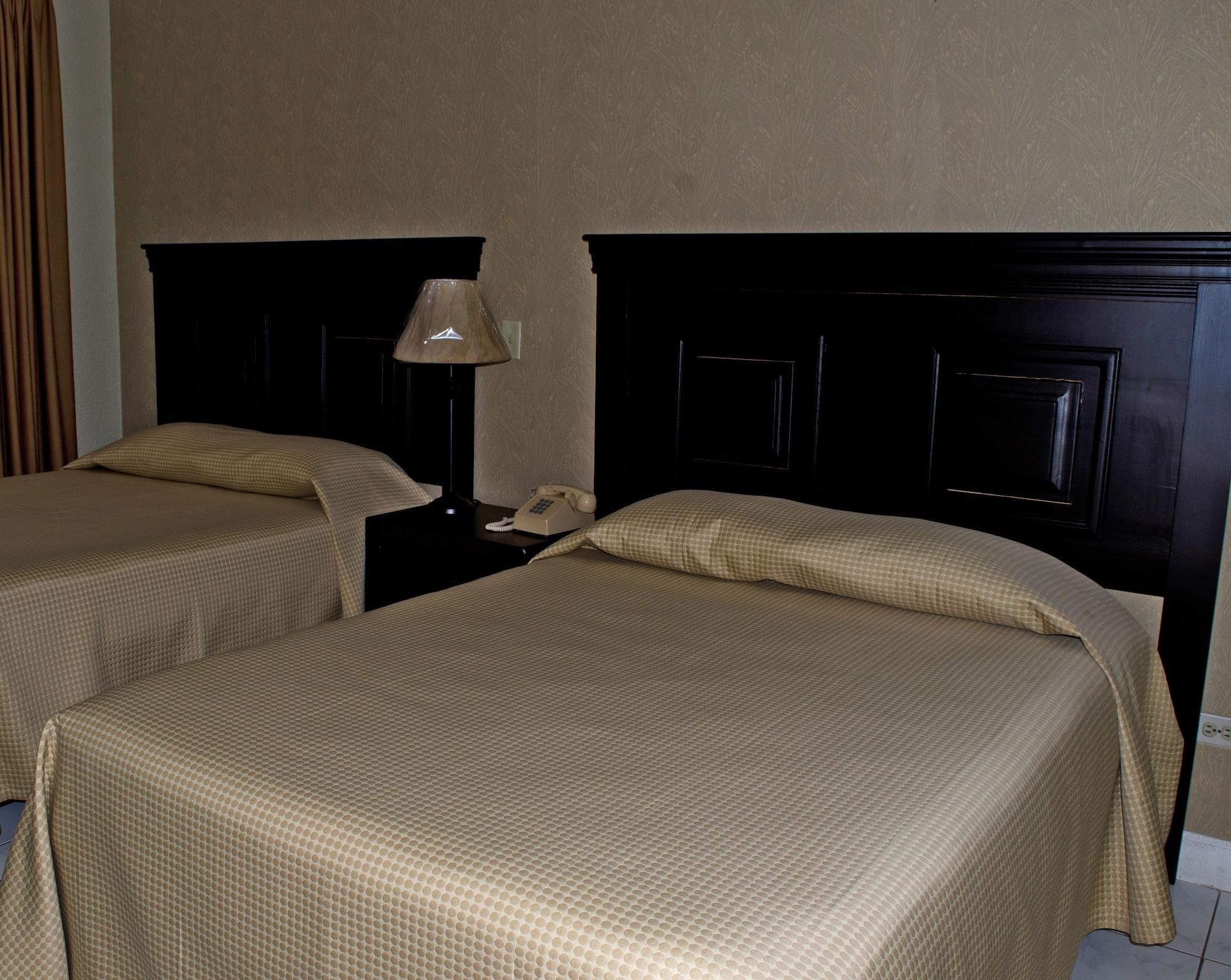 Hotel La Quinta La Ceiba Zewnętrze zdjęcie