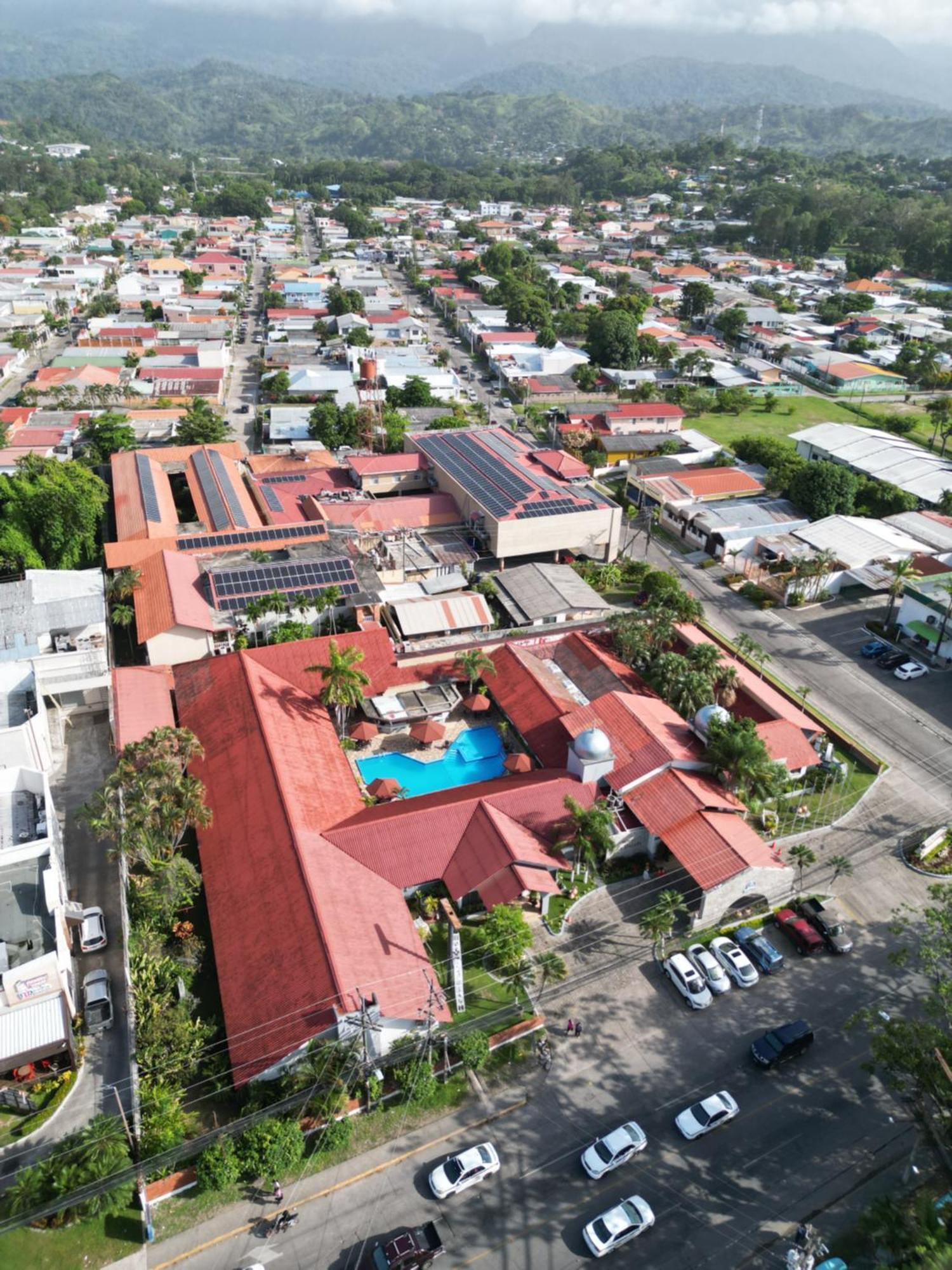 Hotel La Quinta La Ceiba Zewnętrze zdjęcie
