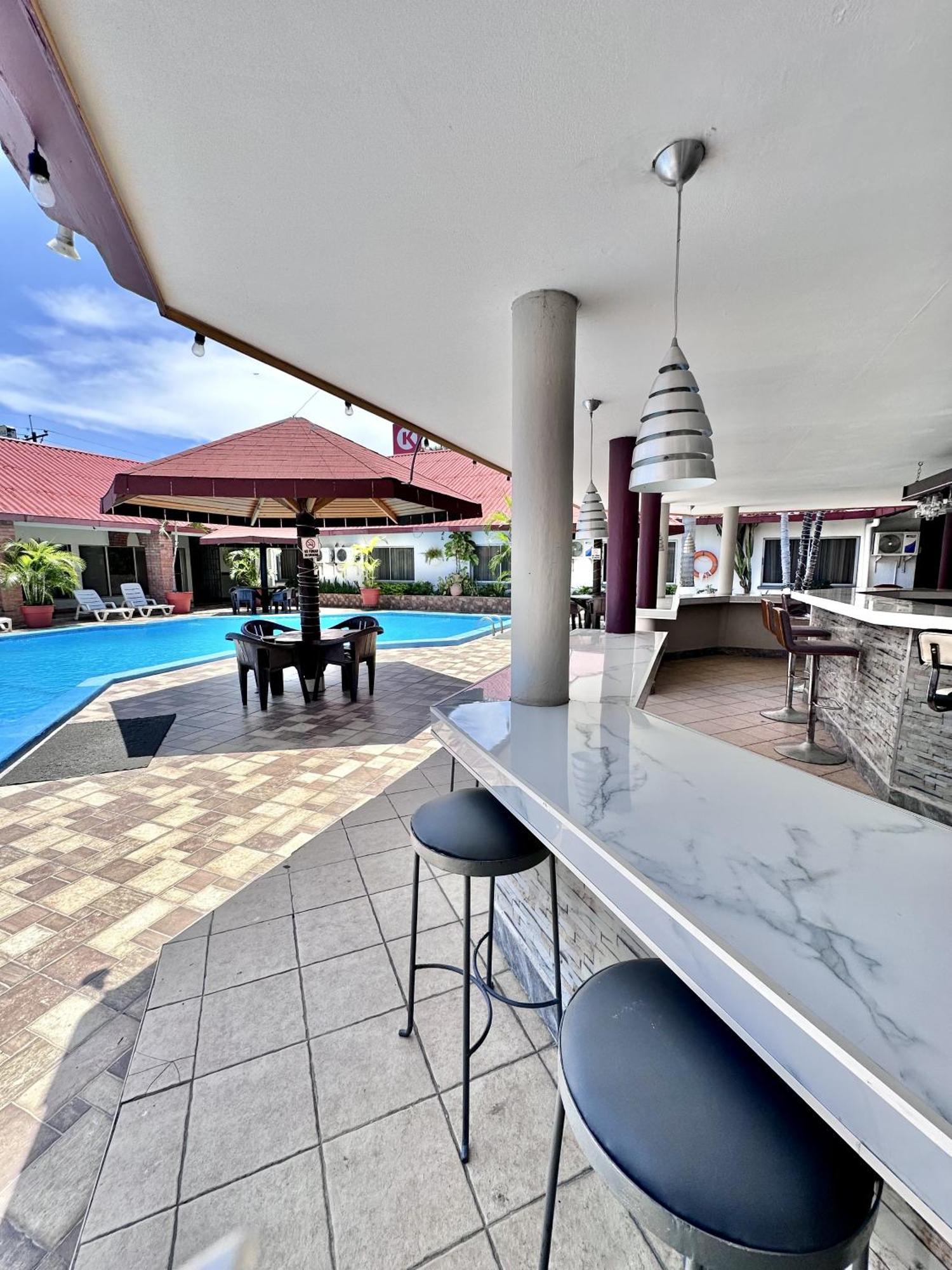 Hotel La Quinta La Ceiba Zewnętrze zdjęcie
