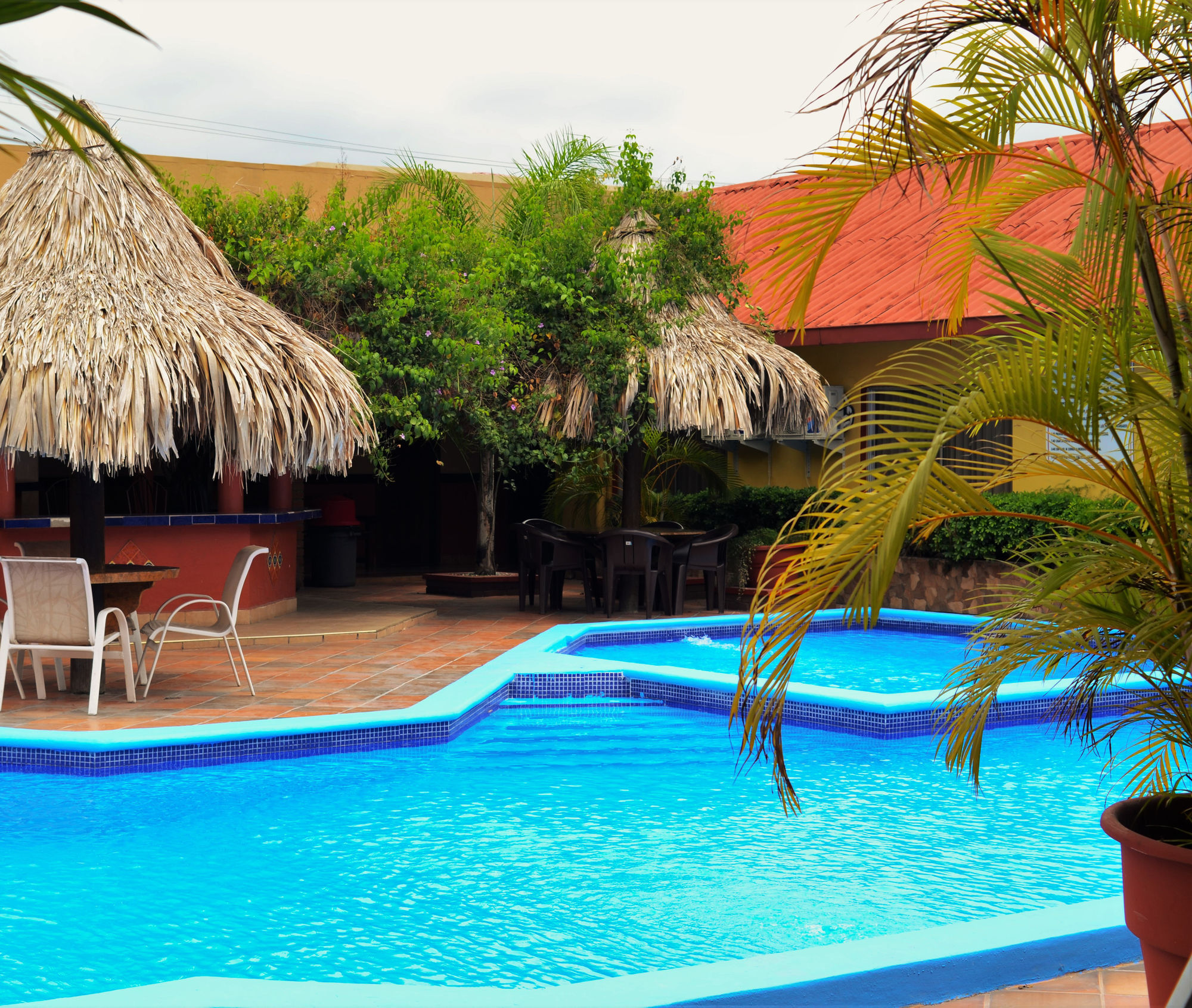 Hotel La Quinta La Ceiba Zewnętrze zdjęcie